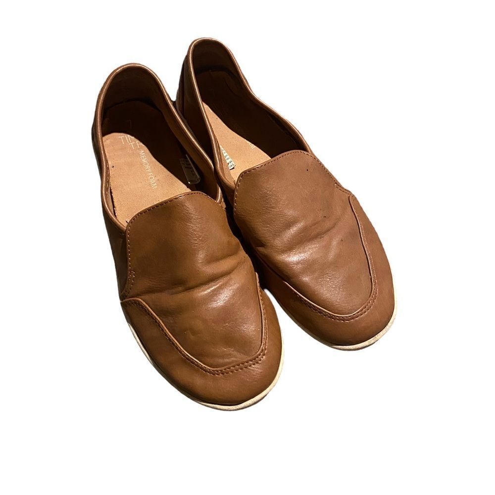 Time and Tru memory foam adorable brown leather slides cute look see pics